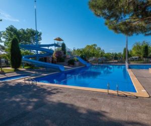 CAMPING CASTELL MONTGRI 